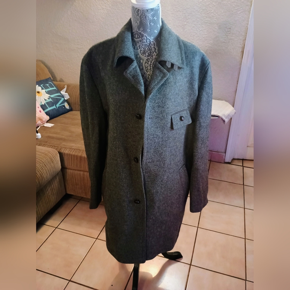 Men's Gray Over Coat
